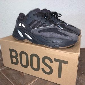 Yeezy 700 Boost Utility Size 8.5